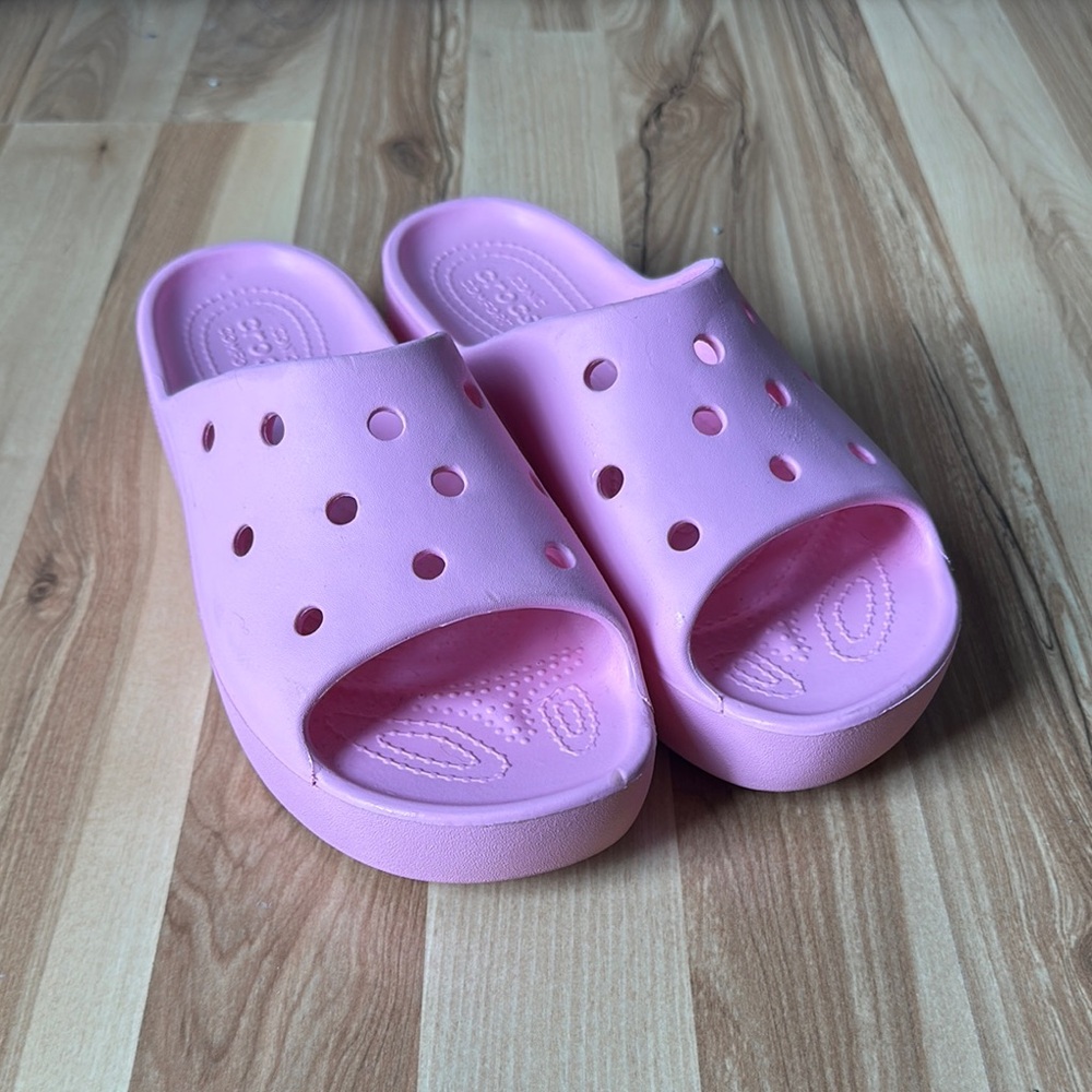 womens crocs classic platform
